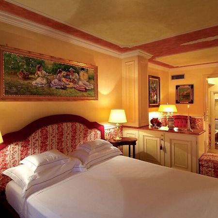 Petit Palais Hotel De Charme Милано Екстериор снимка