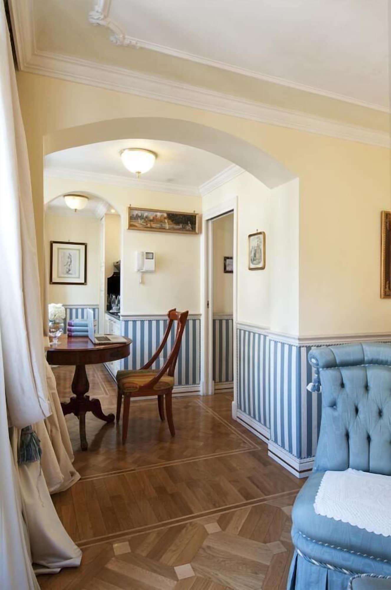 Petit Palais Hotel De Charme Милано Екстериор снимка