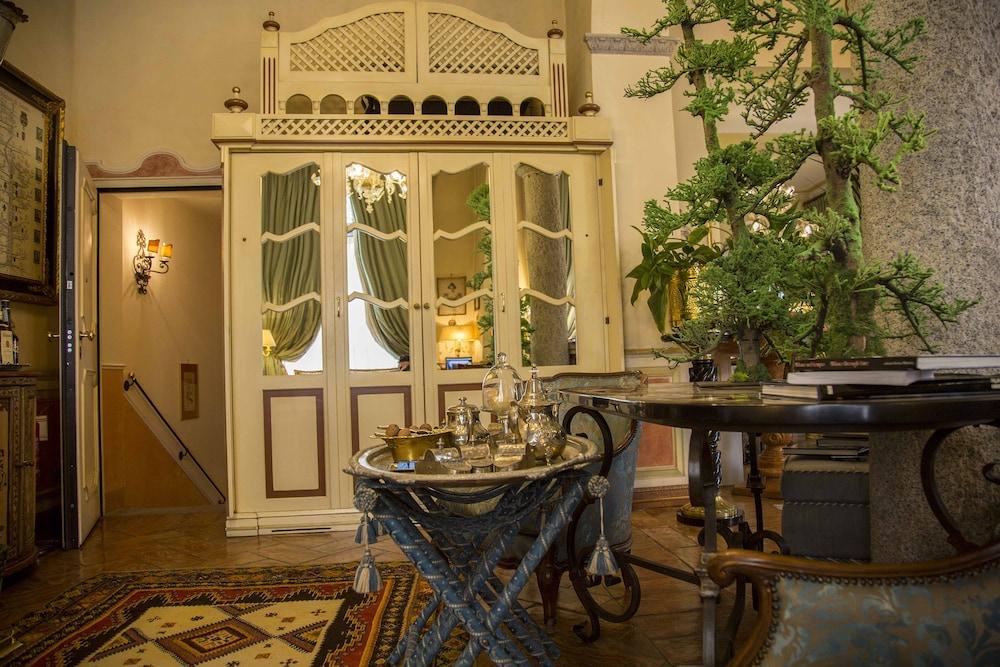Petit Palais Hotel De Charme Милано Екстериор снимка