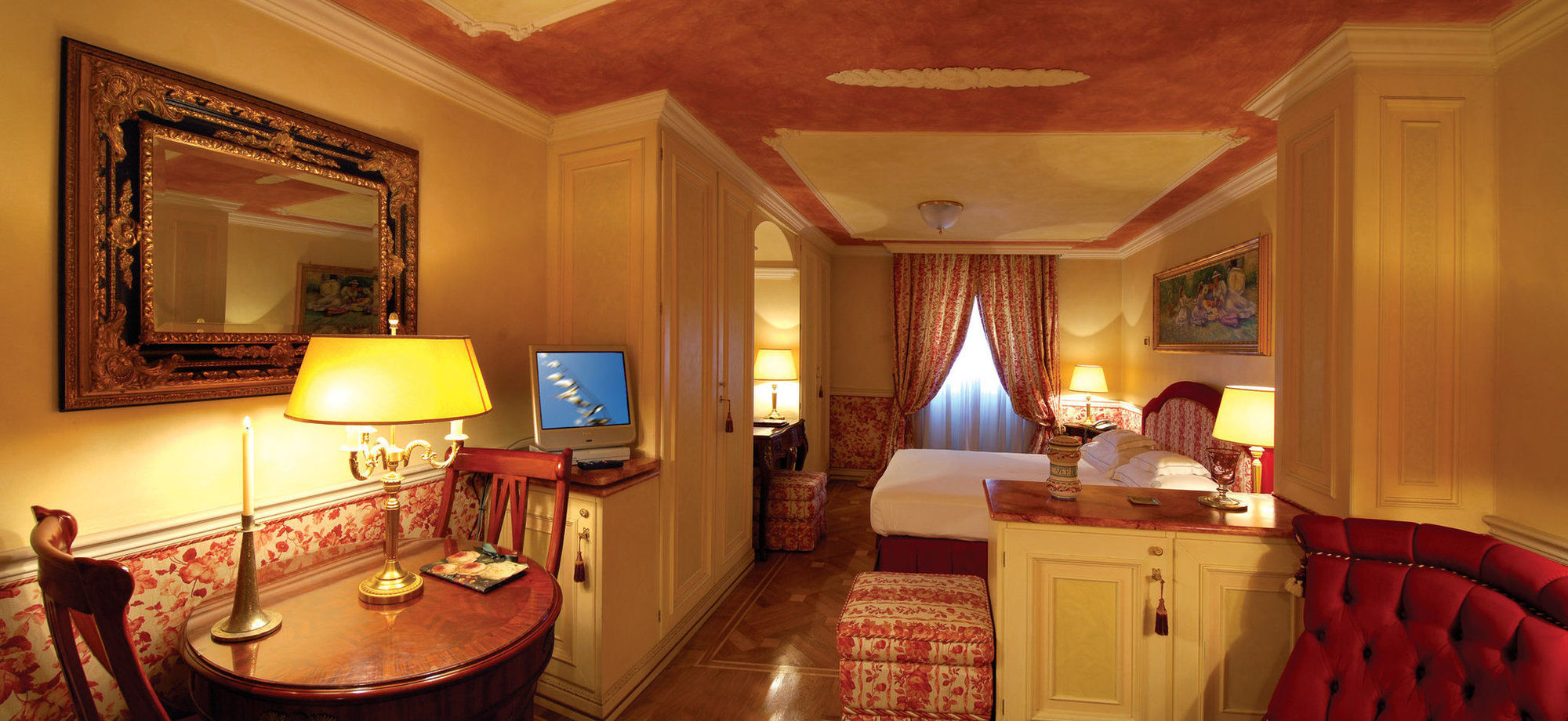Petit Palais Hotel De Charme Милано Стая снимка