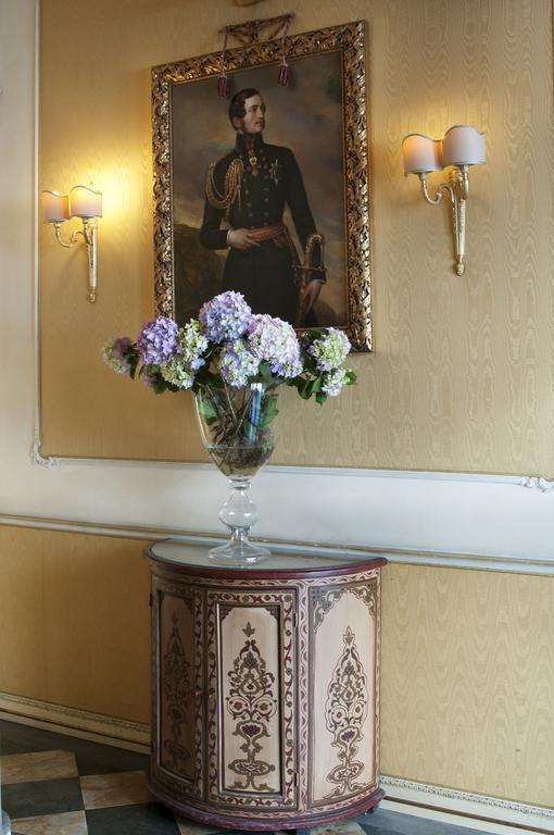 Petit Palais Hotel De Charme Милано Екстериор снимка